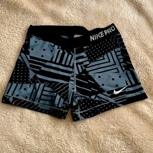 Nike pro